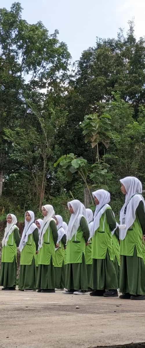 Bangun Karakter Tangguh, SMP Mahir Al Mumtaz Gandeng TNI